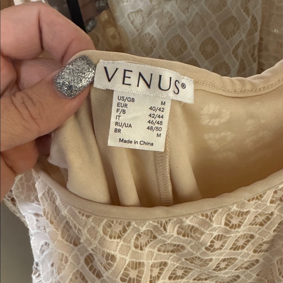 Venus cold shoulder dress - Picture 3 of 4